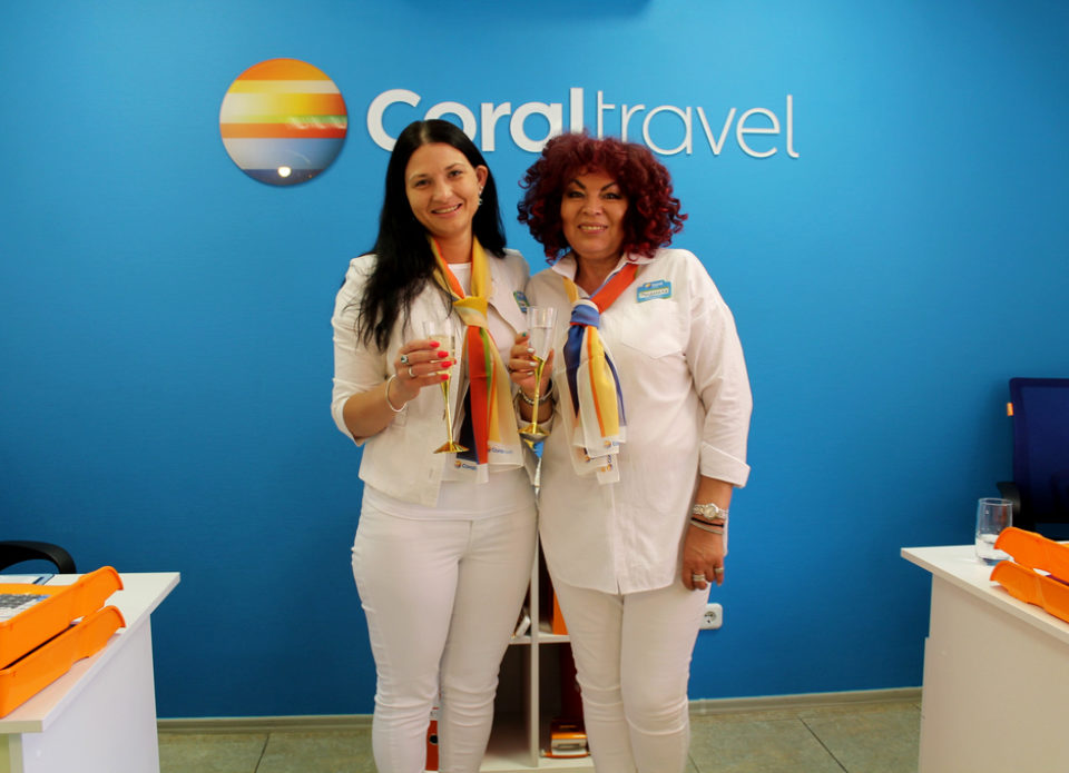 SMOK Travel открыл франчайзинговый офис туроператора Coral Travel: что это даст фирме и туристам?