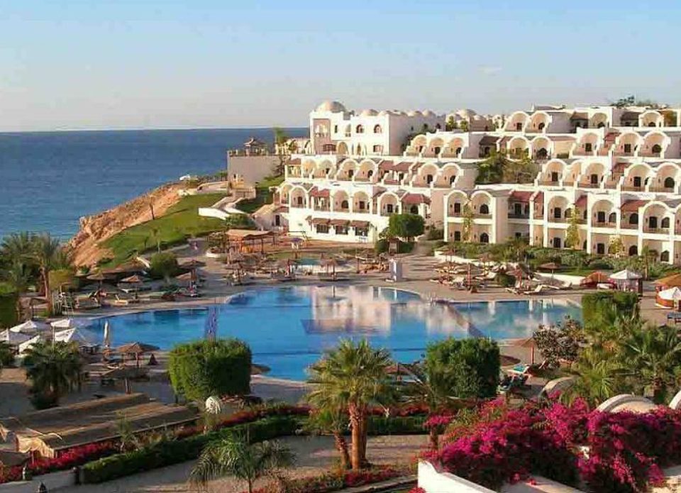 Египет возобновляет работу отелей в курортных зонах с 15 мая, пока – для внутренних туристов