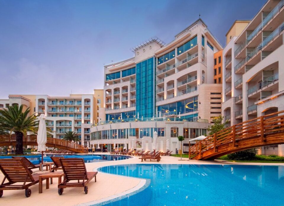Черногорский отель Splendid Conference & SPA Resort 5* получил знак Safe Travels