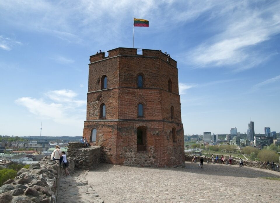 С 31 марта туристы могут въезжать в Литву