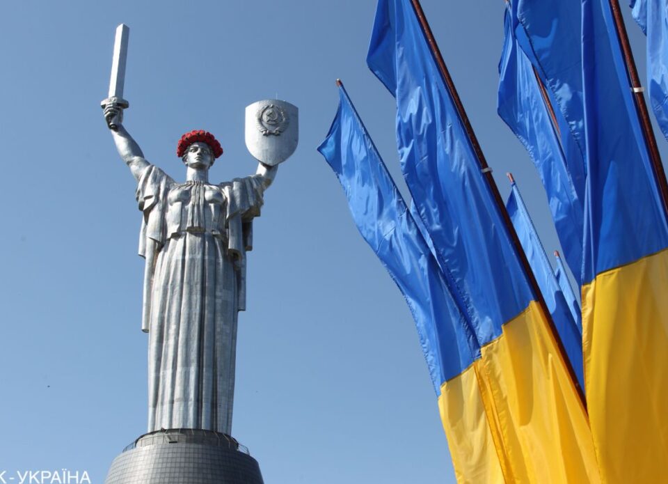 Открыта горячая линия для белорусских граждан, находящихся в Украине