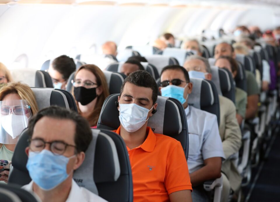 С 16 мая в странах ЕС не нужны маски в аэропортах и на борту самолета