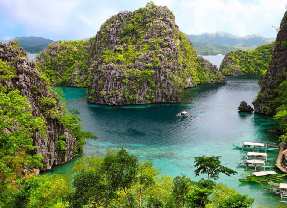 Филиппины смягчают условия въезда для туристов