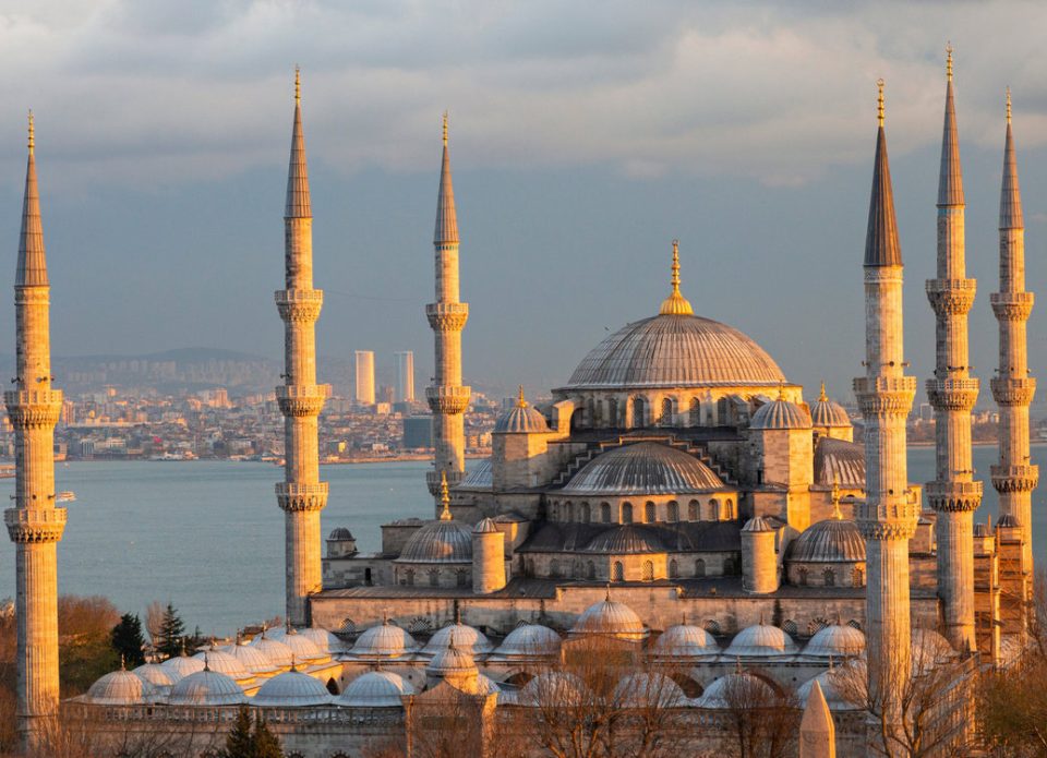 «Роскошь султанов»: сити-тур в Стамбул на 8 Марта!