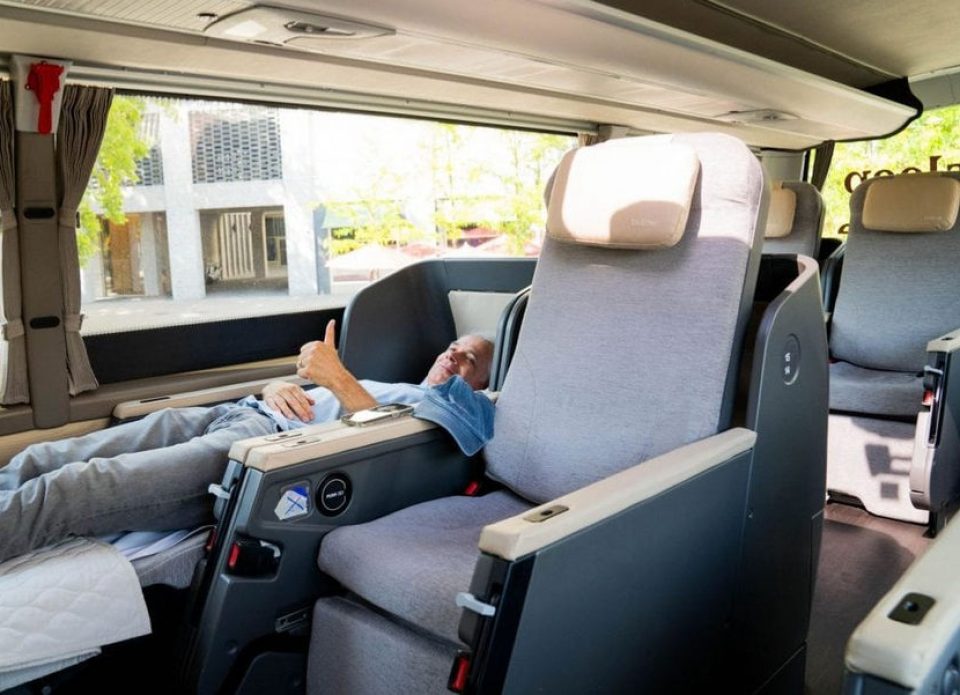 Швейцарская фирма отправляет на маршрут первые в Европе «спальные автобусы»