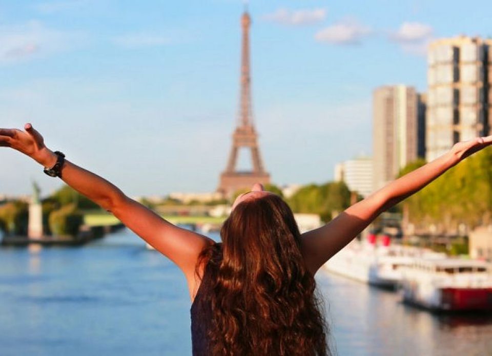 Тенденции: женщины в расцвете сил все чаще путешествуют соло