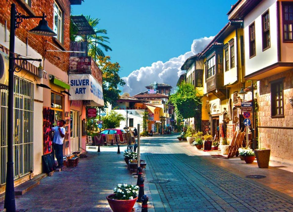 ТОП-5 ключевых въездных рынков Антальи в июле 2025 года