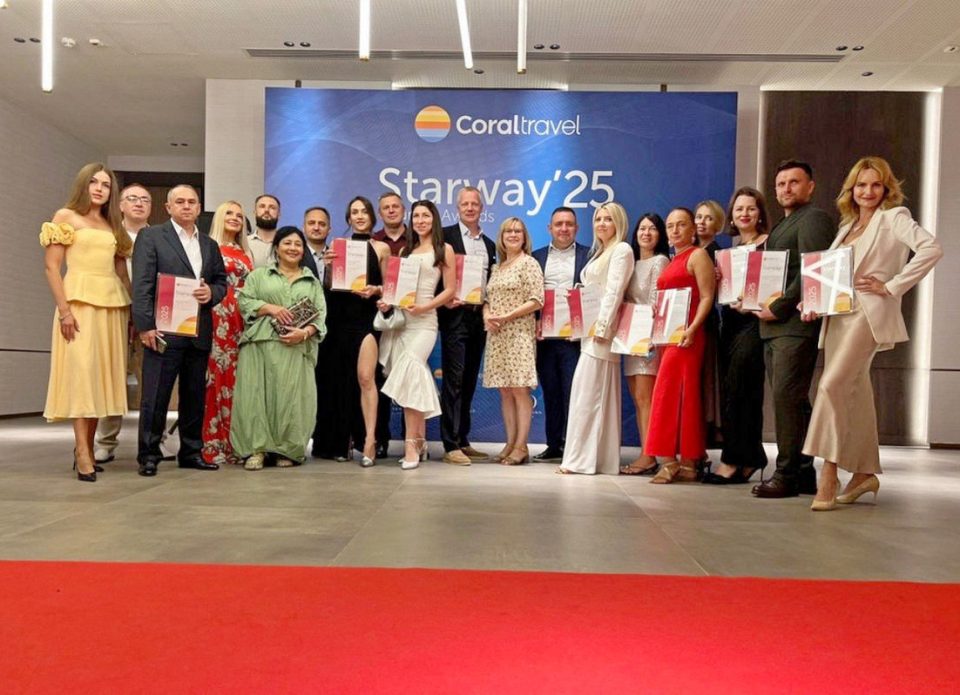 Лучшие представители туриндустрии Беларуси получили награды Starway Coral Travel в Турции