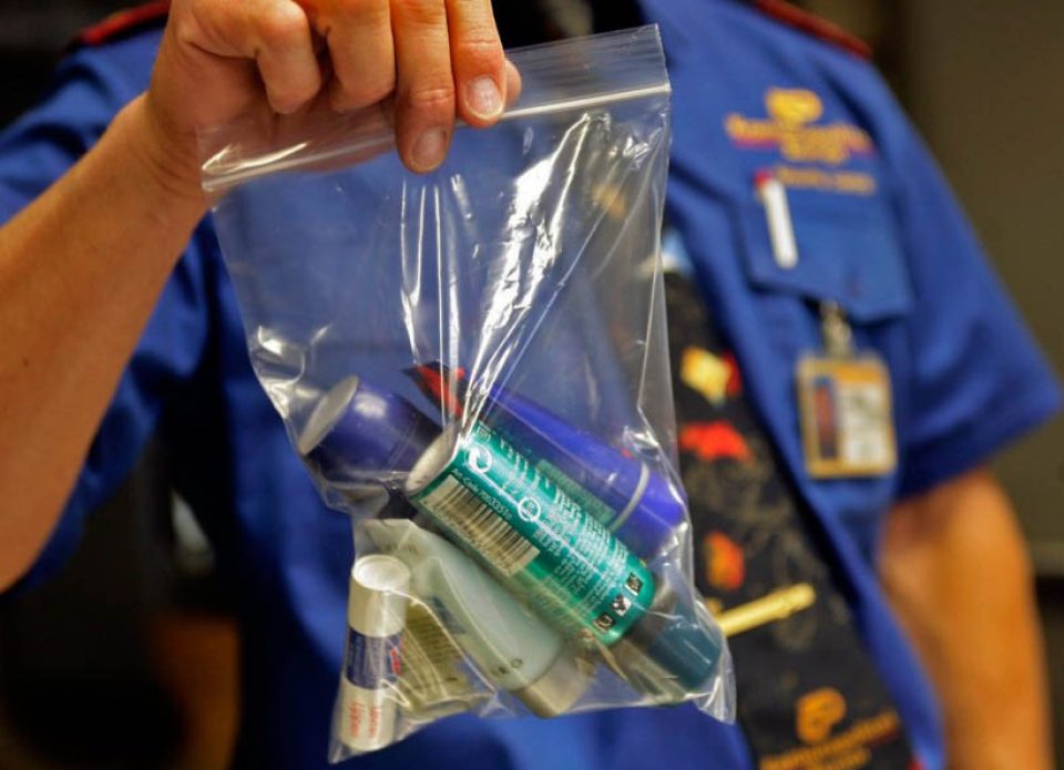 В каких аэропортах можно провозить до двух литров жидкости в ручной клади