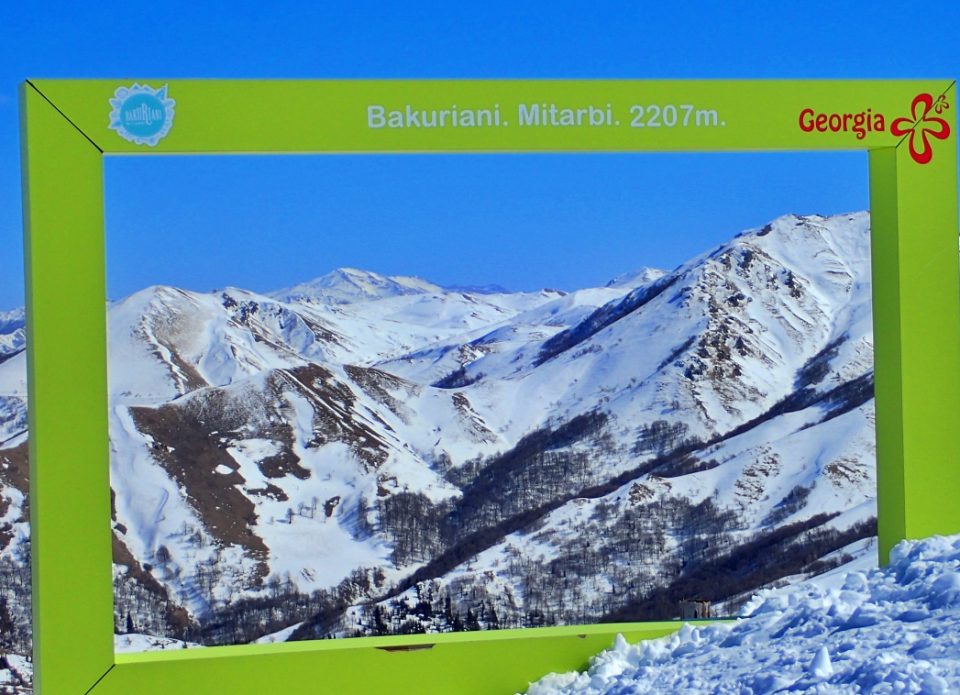 Отдых в Бакуриани – два в одном: кататься на лыжах и пить боржоми