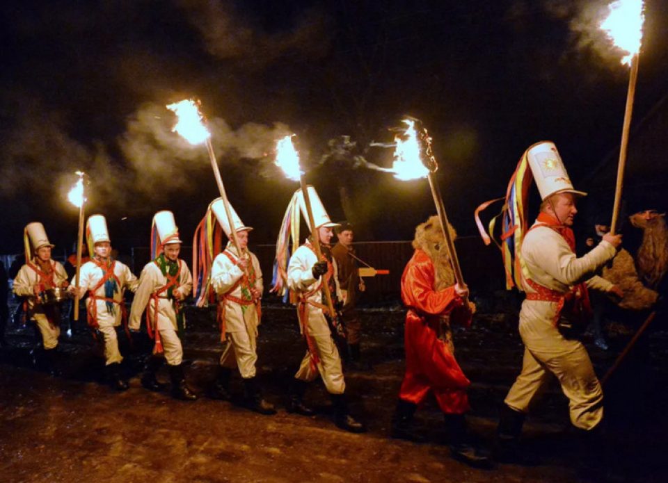 «Калядныя цары»: аўтэнтычны абрад, які ажывае з 13 на 14 студзеня ў вёсцы Семежава