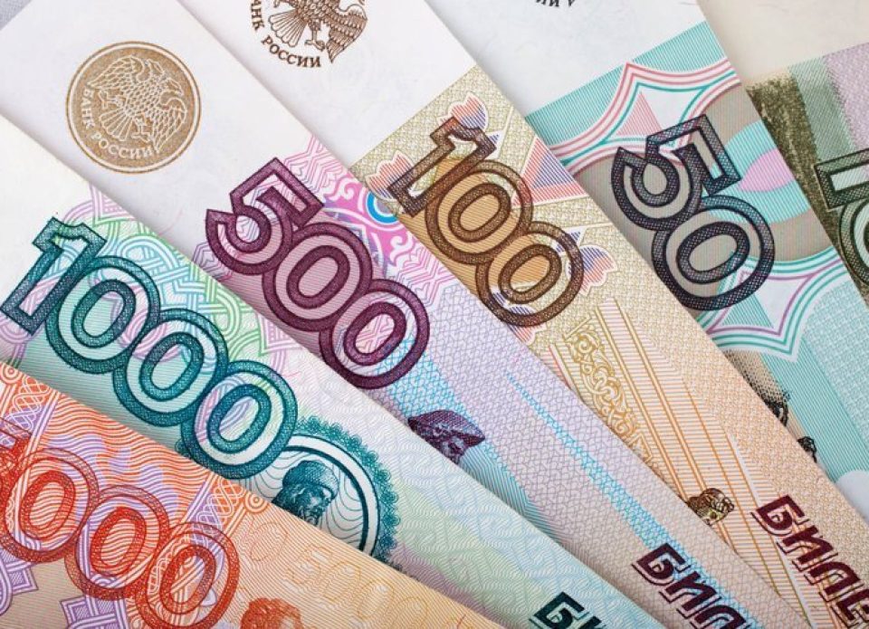 В России введут ограничения на вывоз наличных рублей в страны ЕЭАС