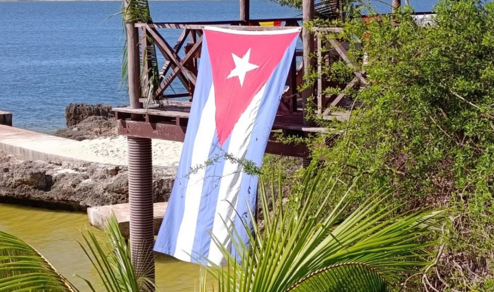 Российские авиакомпании приостанавливают полеты на Кубу: белорусских туристов вывезут вместе с российскими