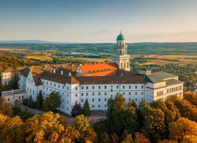 Лучшие автобусные туры: «Венгерские тайны и озерные сокровища Австрии» от «Внешинтуриста»