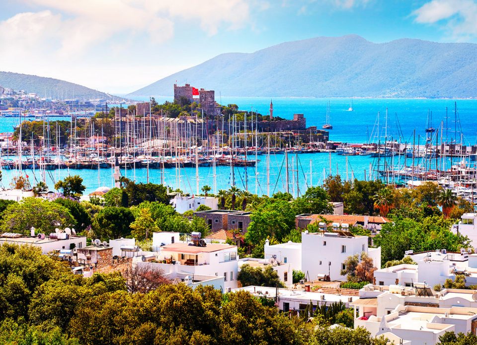 «АэроБелСервис» и «Белавиа» ставят дополнительную цепочку в Бодрум