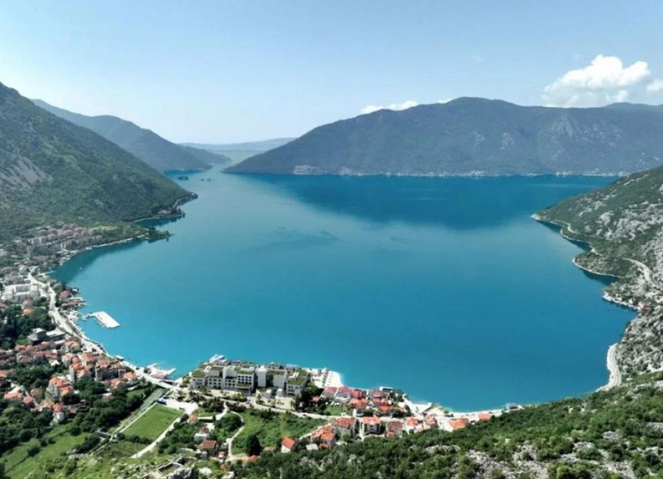 В мае 2026 года в Черногории открылся Mövenpick Hotel & Residences Teuta Kotor Bay 5*